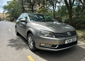 Volkswagen Passat 2013 Silver