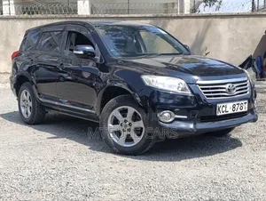 Toyota Vanguard 2010 Black