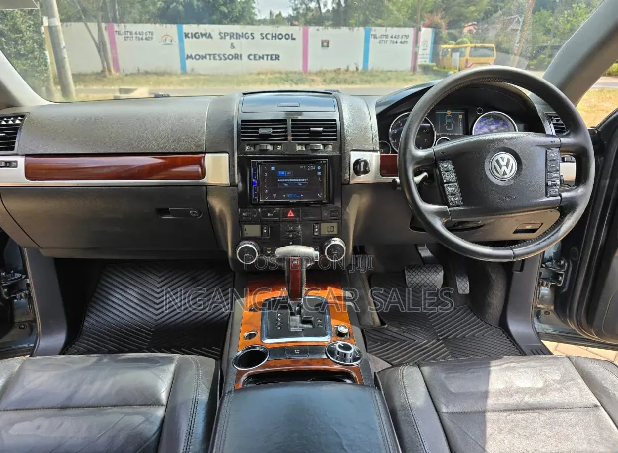 Volkswagen Touareg 2006 Blue