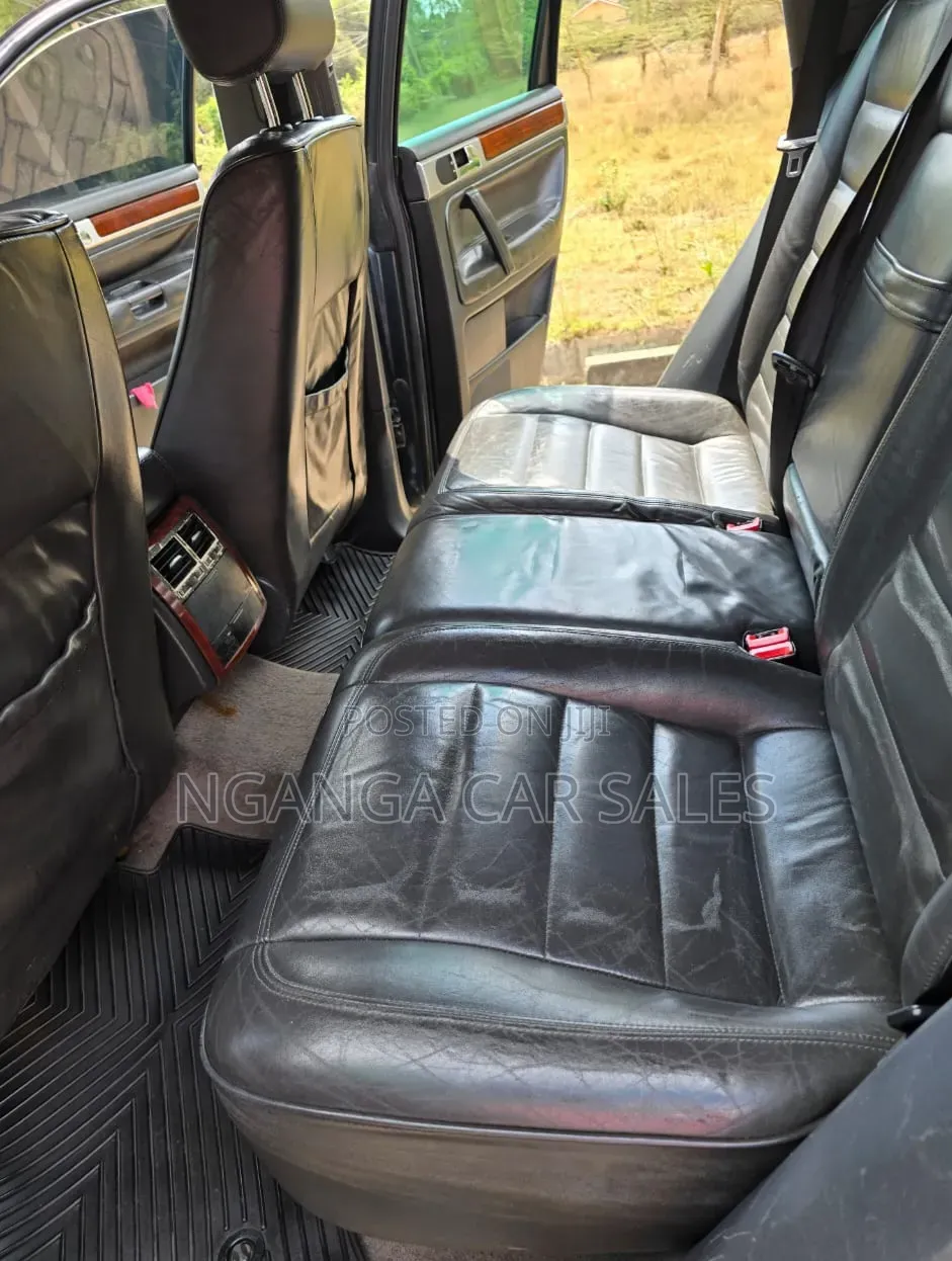 Volkswagen Touareg 2006 Blue