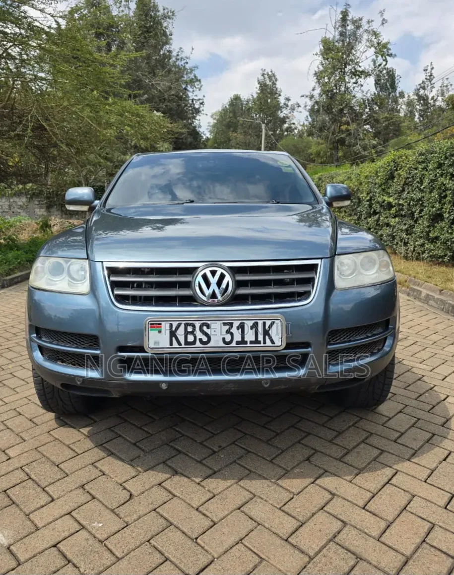 Volkswagen Touareg 2006 Blue