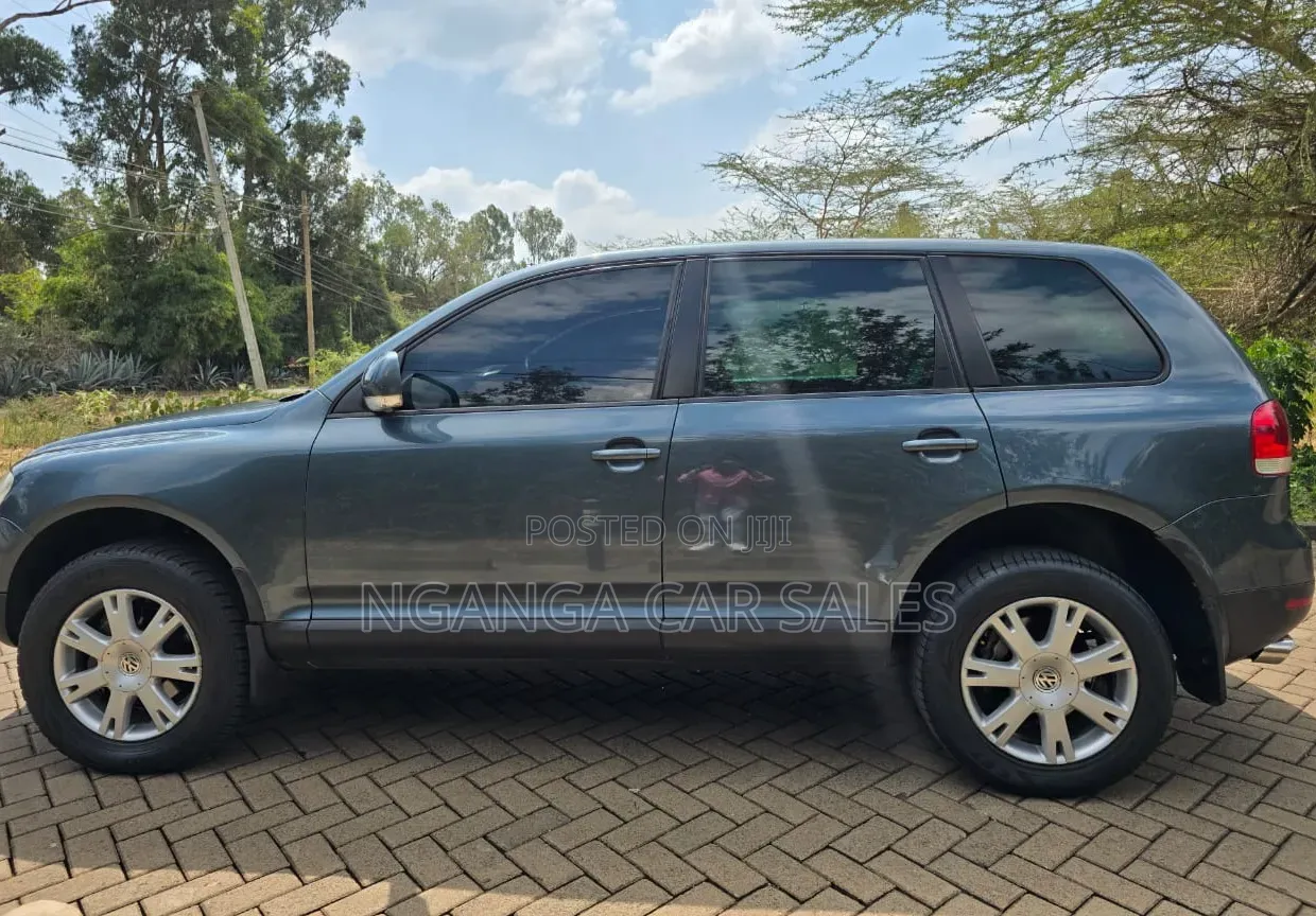 Volkswagen Touareg 2006 Blue
