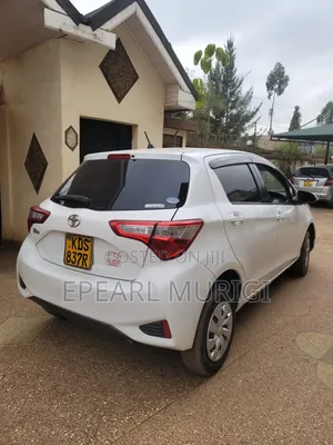 Toyota Vitz 2017 White