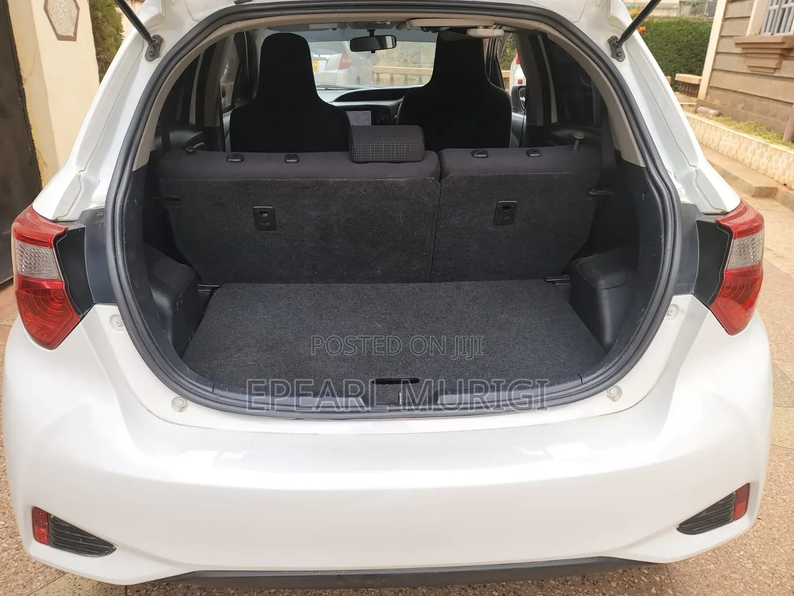 Toyota Vitz 2017 White