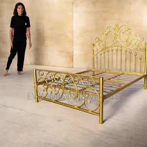 Aesthetic Strikingly Beautiful Queen Size Bed