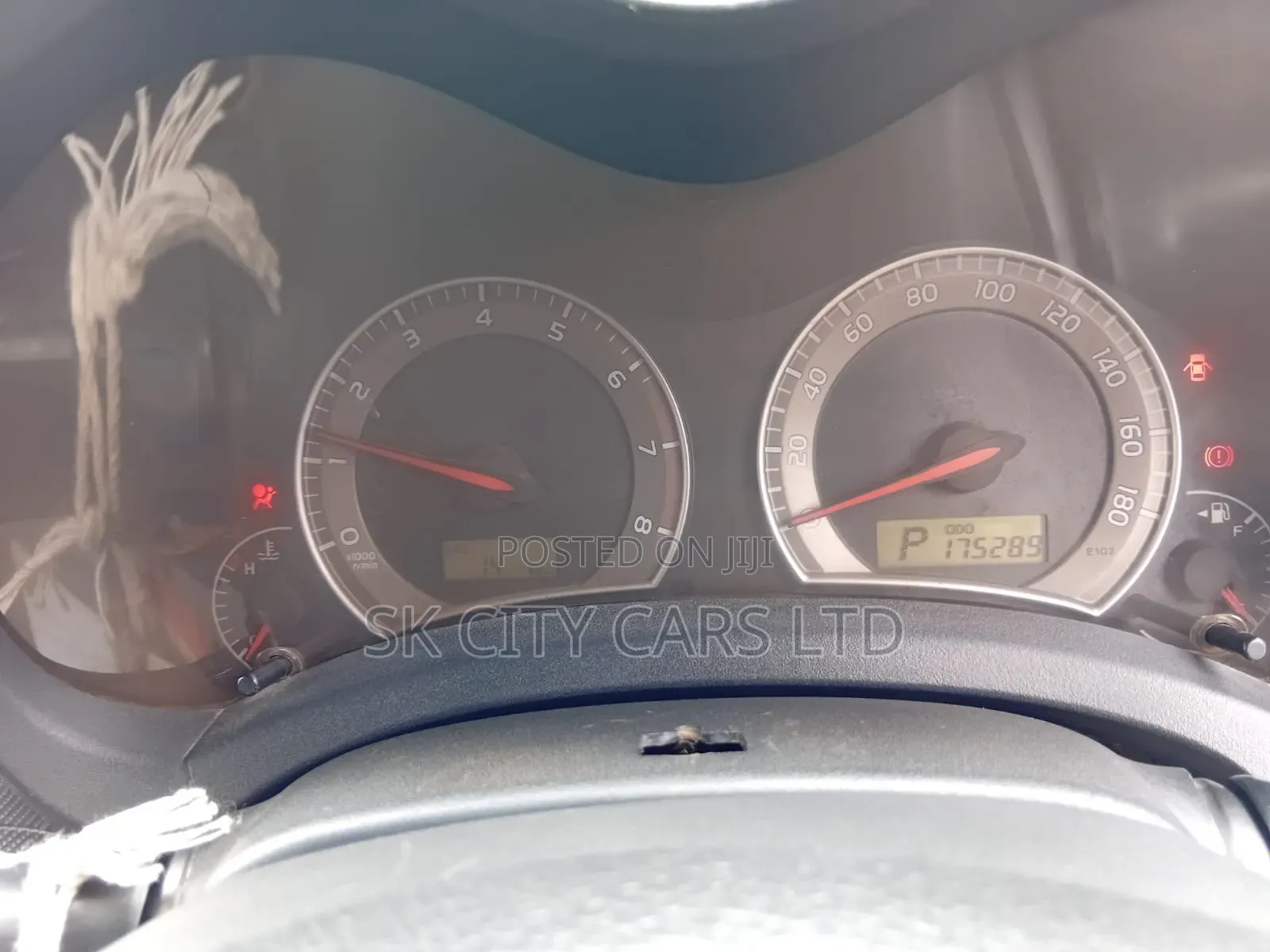 Toyota Auris 2007 Red