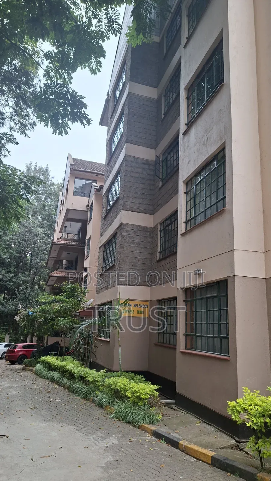 3bdrm House in State House Area for rent