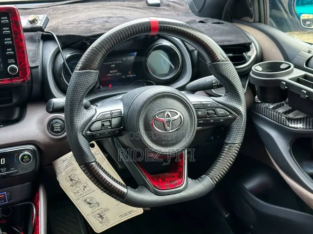 Toyota Yaris 2020 Pink