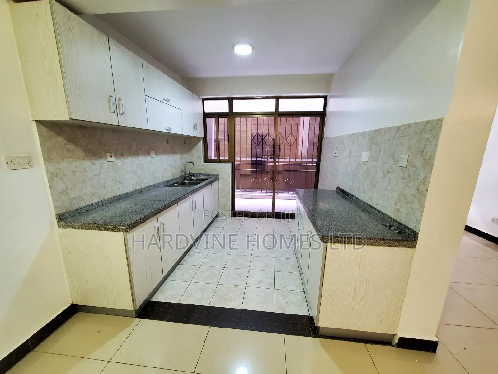 3bdrm Apartment in Valley Arcade for rent
