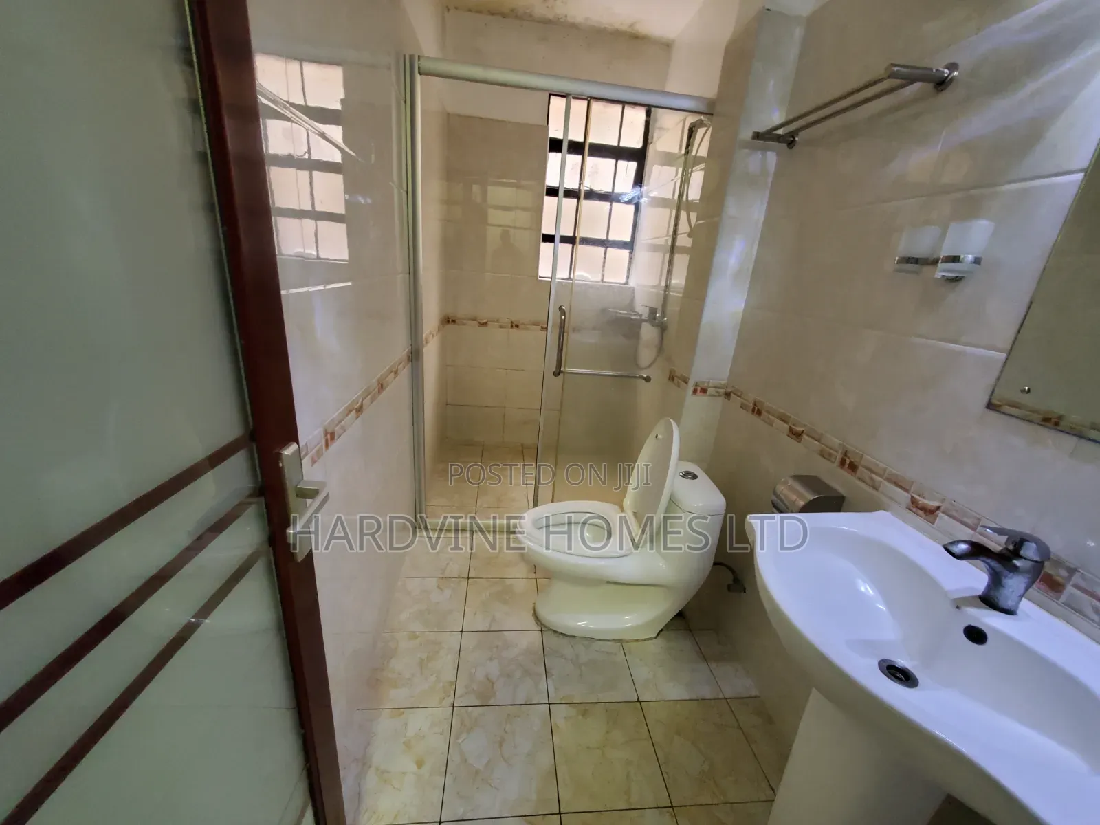 3bdrm Apartment in Valley Arcade for rent