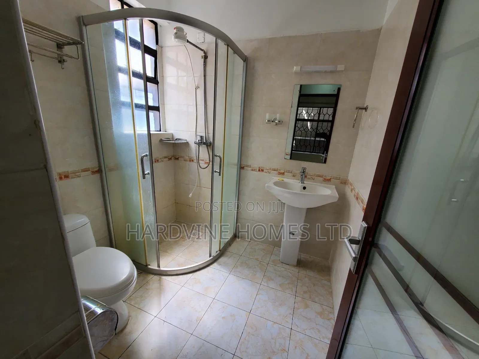 3bdrm Apartment in Valley Arcade for rent