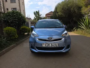 Toyota Ractis 1.3 FWD 2016 Blue