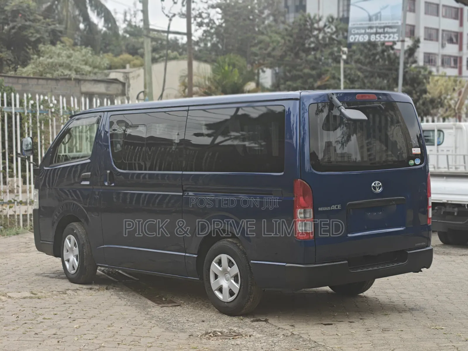Toyota HiAce 2020 Blue