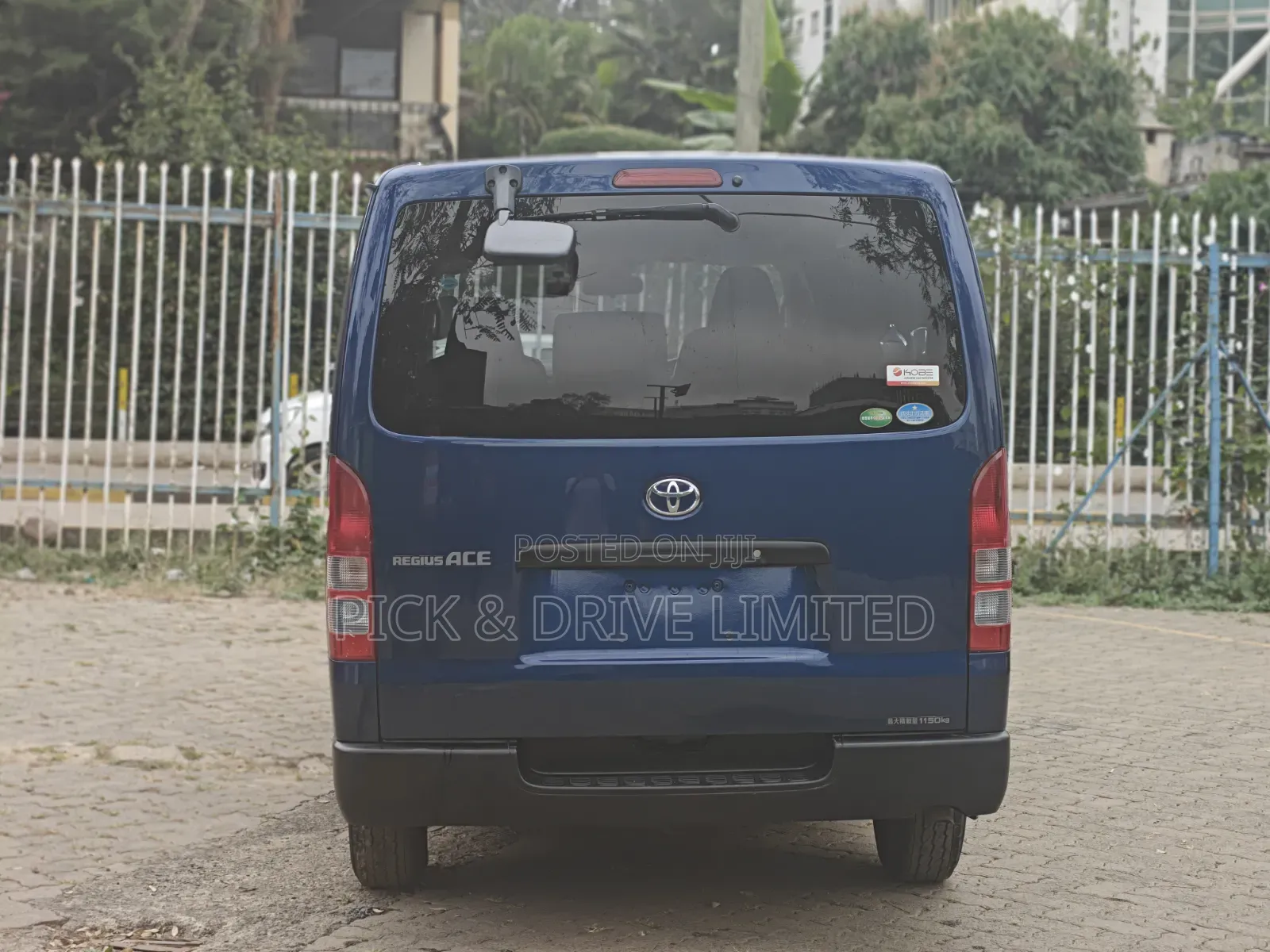 Toyota HiAce 2020 Blue