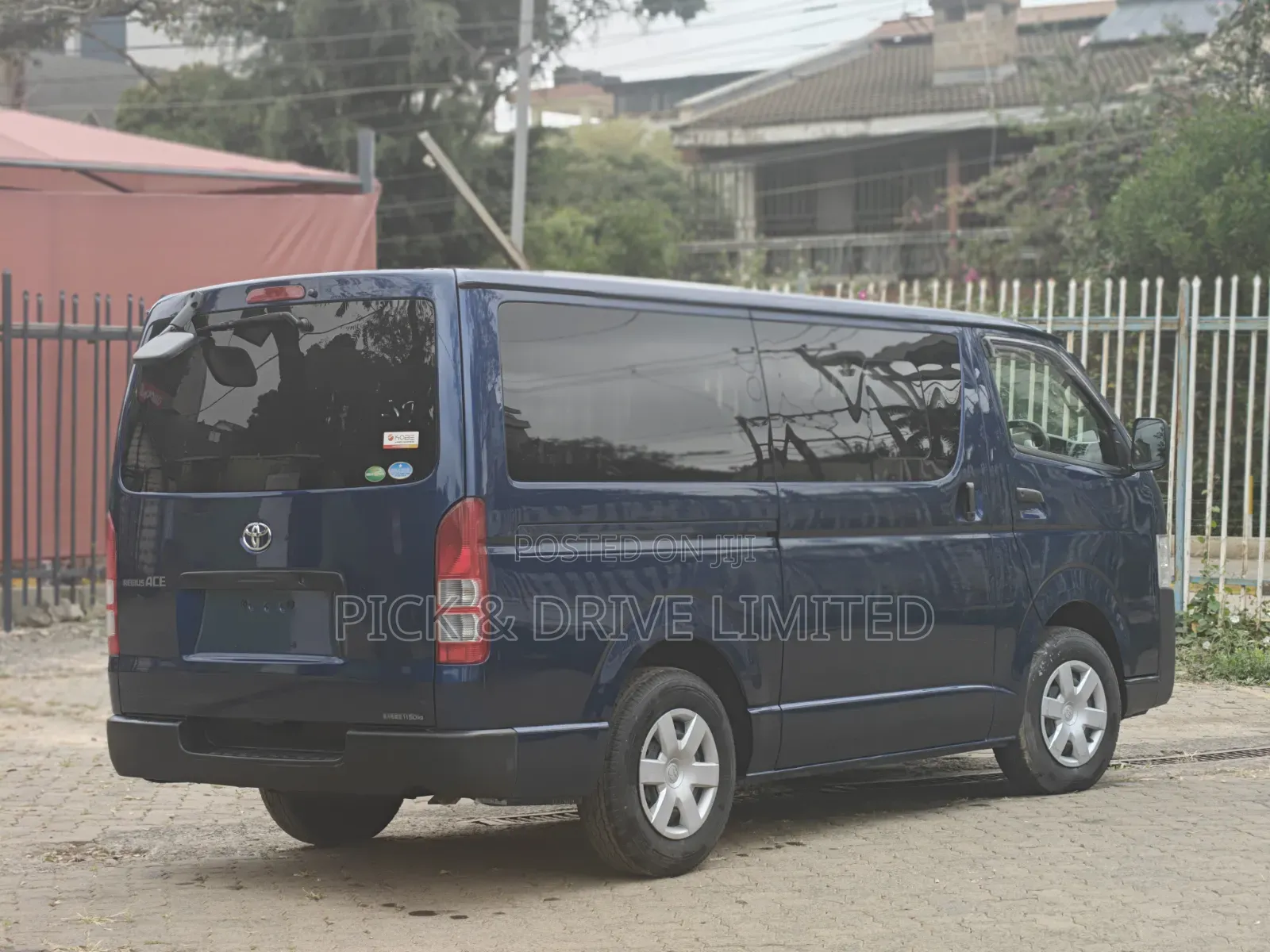 Toyota HiAce 2020 Blue