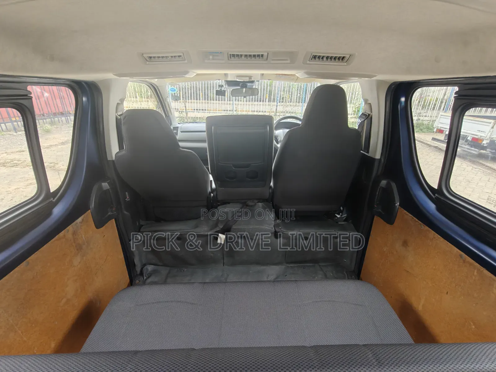Toyota HiAce 2020 Blue