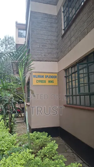 3bdrm House in State House Area for rent