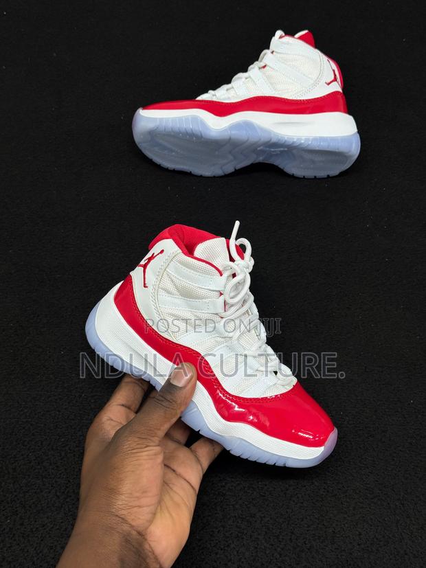 Kids Jordan 1 High Cut - thumbnail 2