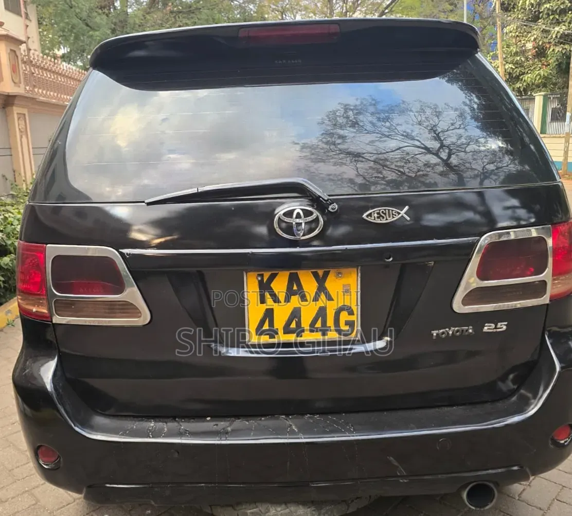Toyota Fortuner 2006 Black
