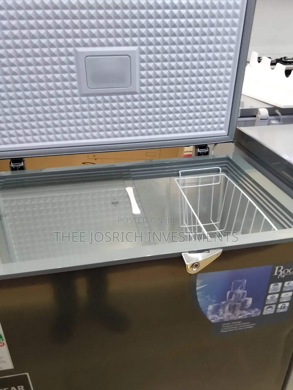 Roch 200 Litres Chest Freezer RCF 250-K-B