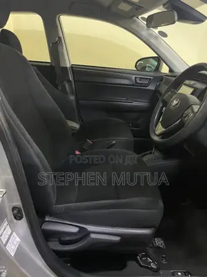 Toyota Axio 1.5 Hybrid 2WD 2019 Silver
