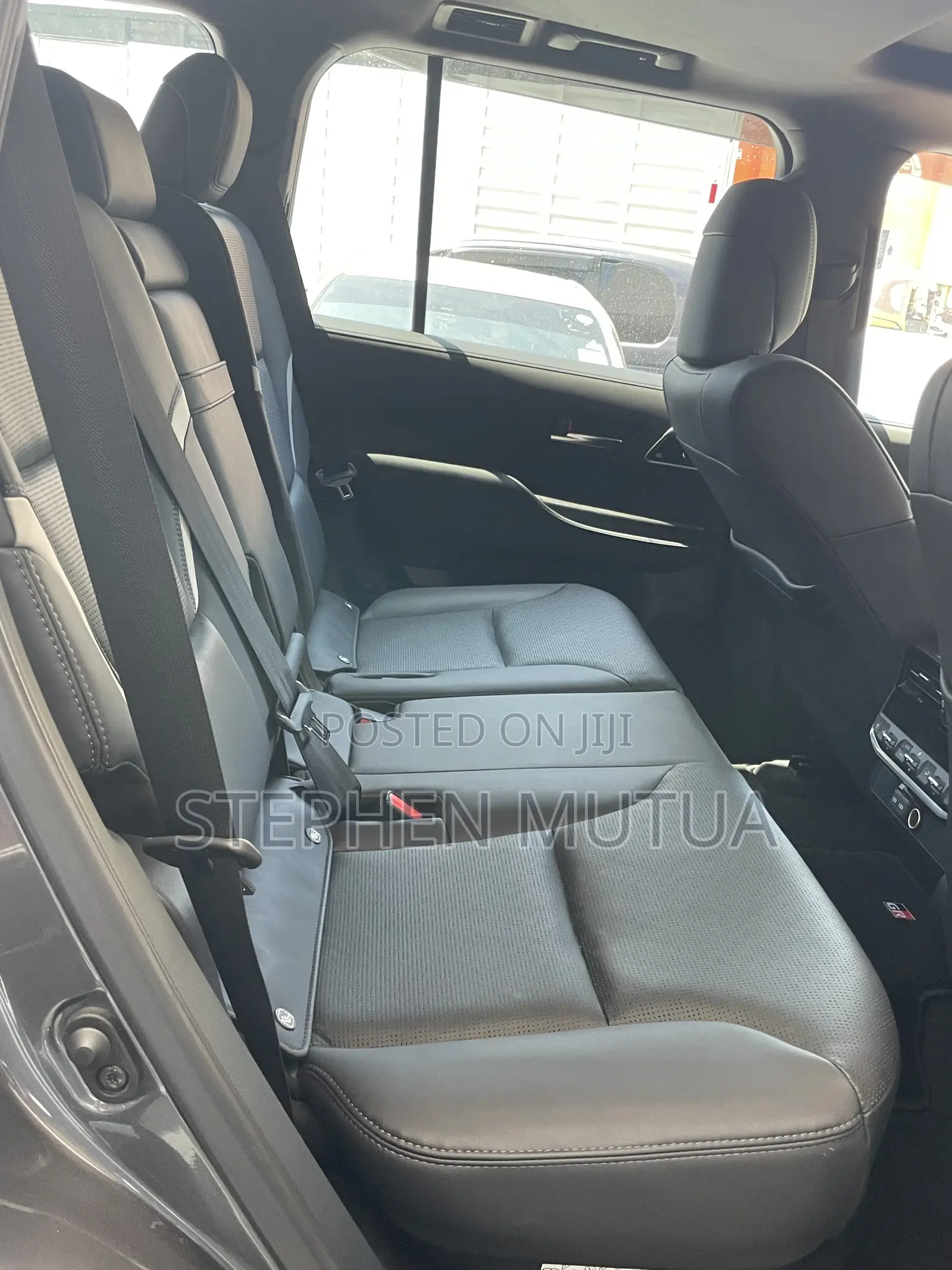 Toyota Land Cruiser LC300 2023 Gray