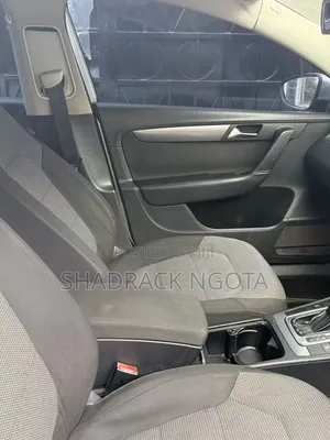 Volkswagen Passat 2011 Silver