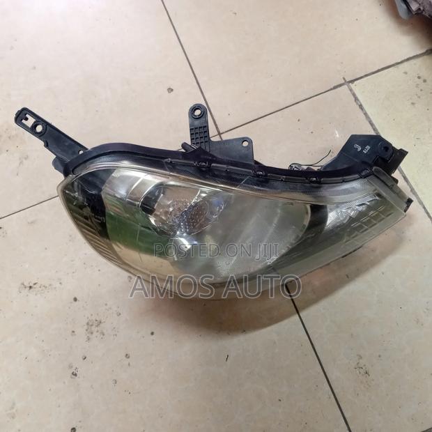 Nissan AD Headlight