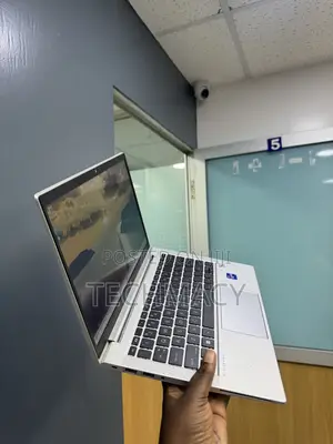 Laptop HP EliteBook 830 G8 16GB Intel Core i7 SSD 512GB