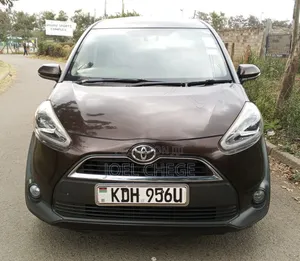 Toyota Sienta 2016 Brown