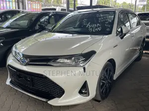 Toyota Axio 1.5 Hybrid 2WD 2019 White