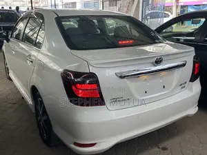 Toyota Axio 1.5 Hybrid 2WD 2019 White