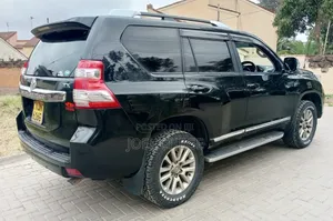 Toyota Land Cruiser Prado 2017 Black