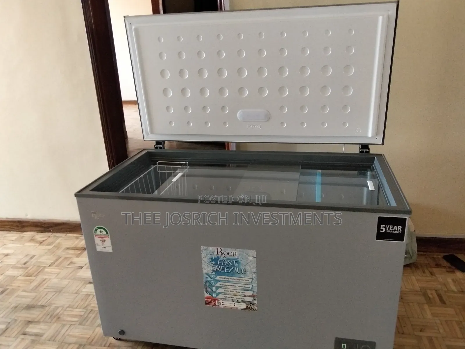 Roch Chest Freezer 380 Litres RCF 450 K B
