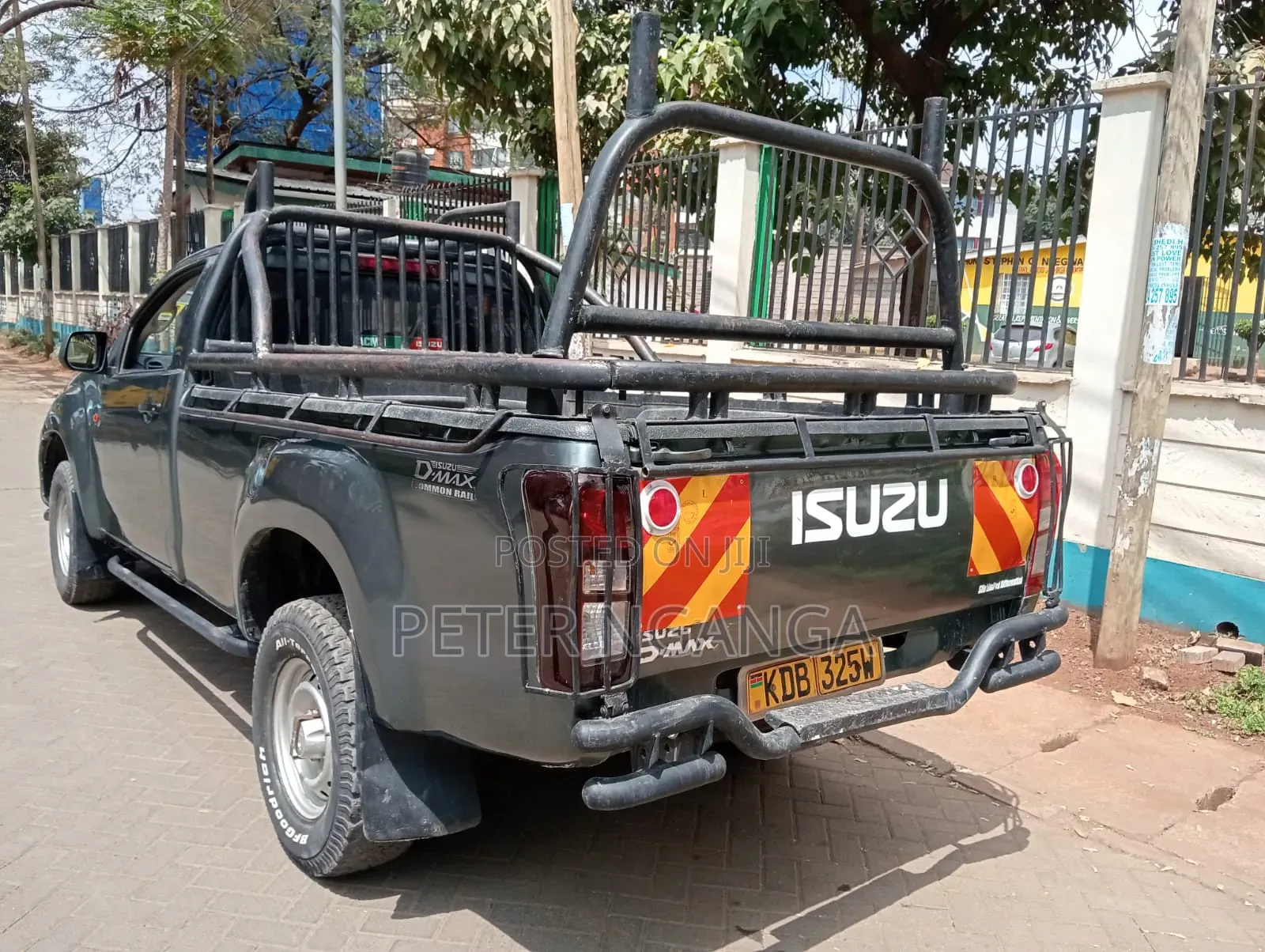 Isuzu D-MAX 2022 Gray