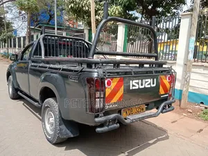 Isuzu D-MAX 2022 Gray