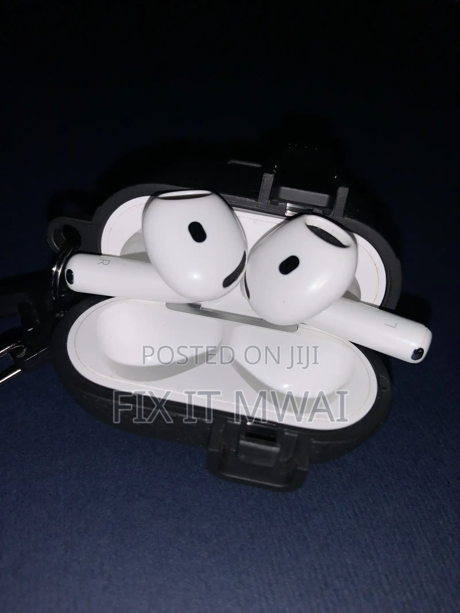 AirPods 4 ANC