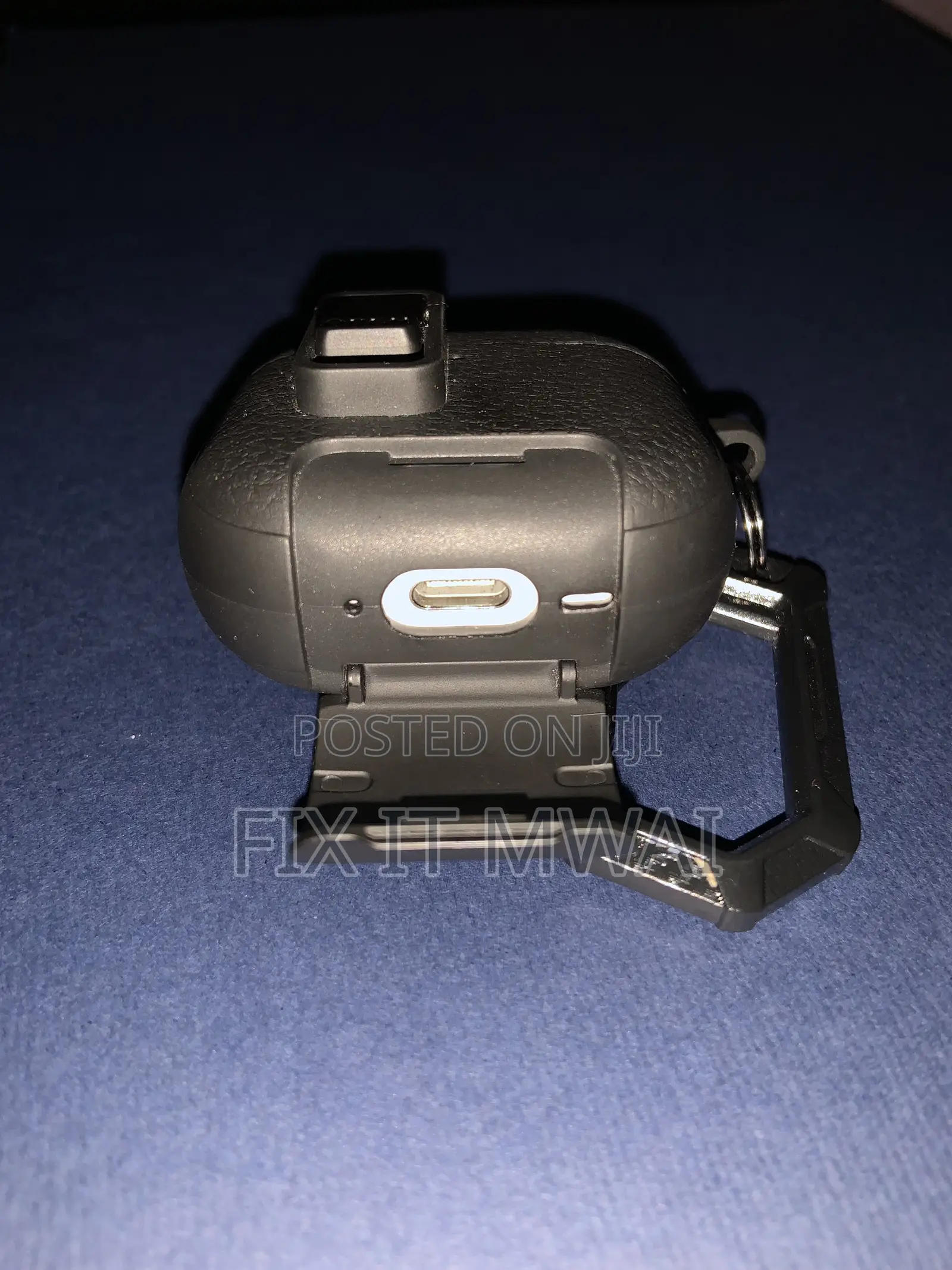 AirPods 4 ANC