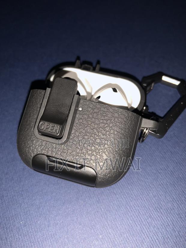 AirPods 4 ANC