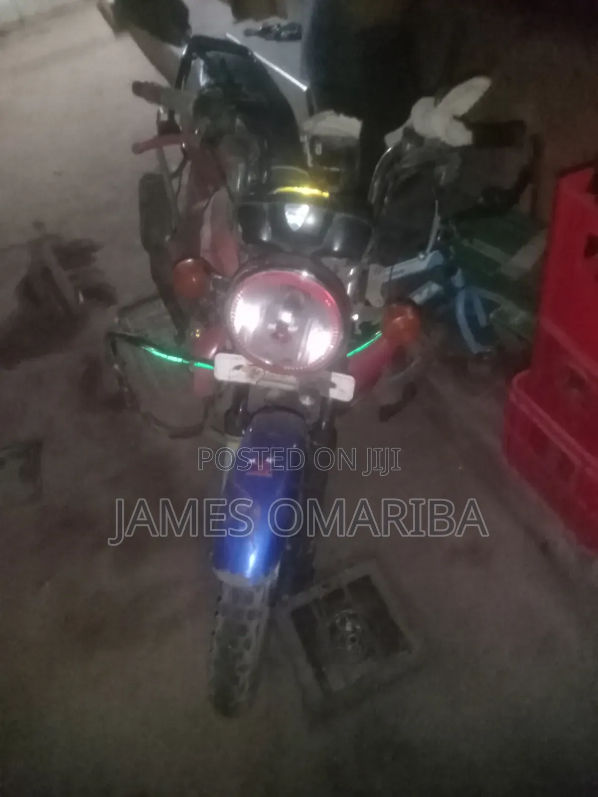 TVS HLX 125 2018 Gray