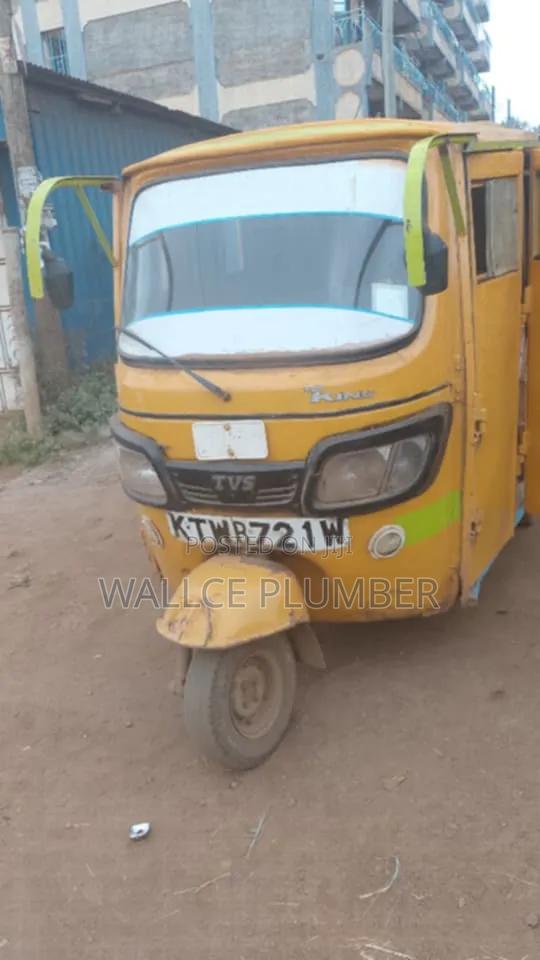 TVS King 2019 Yellow