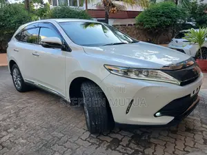 Toyota Harrier 2.0 2019 White