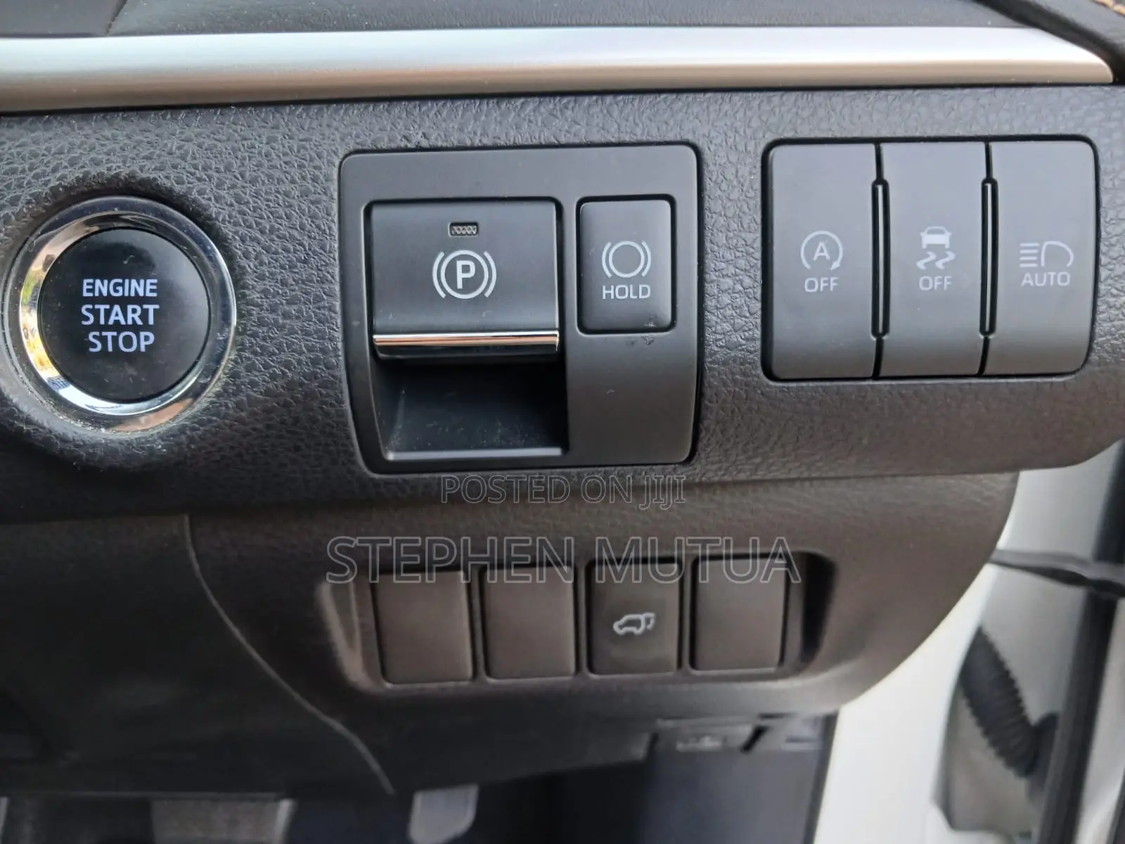 Toyota Harrier 2.0 2019 White