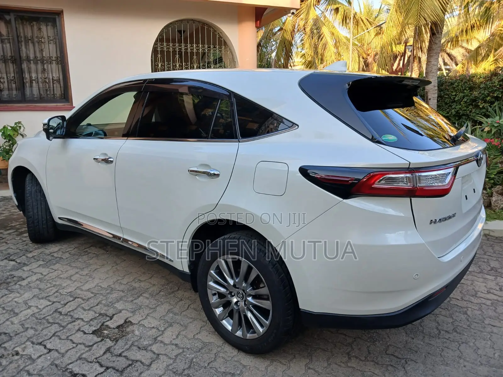 Toyota Harrier 2.0 2019 White