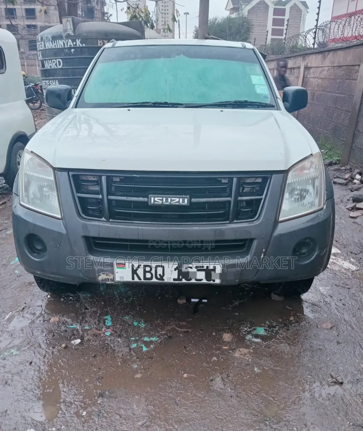 Isuzu D-MAX 2011 Silver