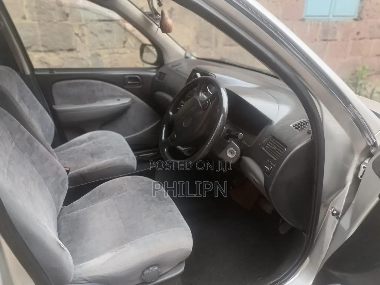 Toyota Raum 2004 Silver