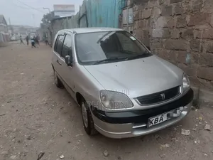 Toyota Raum 2004 Silver