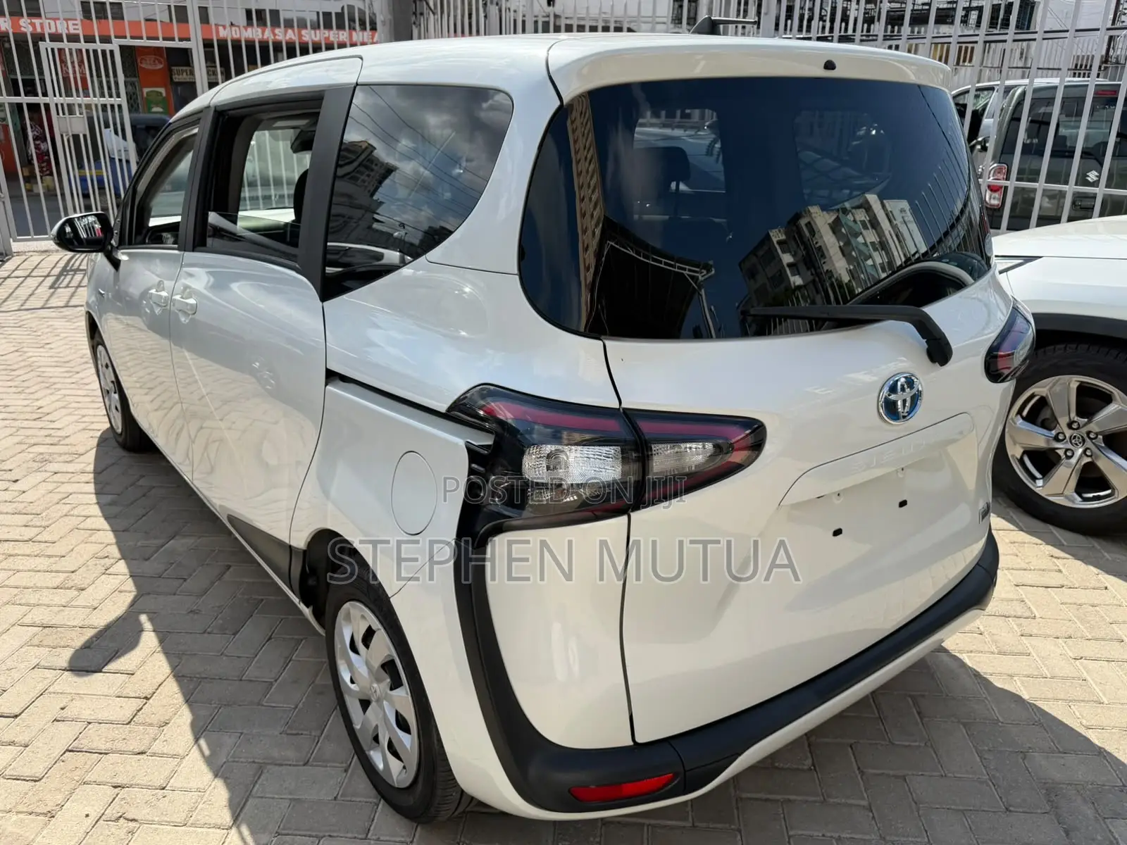 Toyota Sienta 1.5 Hybrid FWD 2019