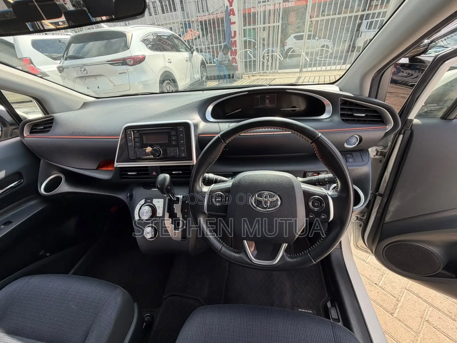 Toyota Sienta 1.5 Hybrid FWD 2019