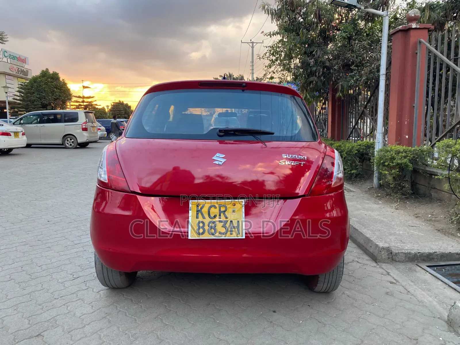 Suzuki Swift 2011 Red